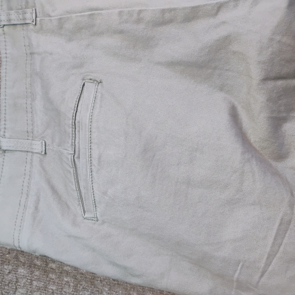 Lee Extreme Motion Pants Mens 42x32 Khaki Performance Stretch Pleated Golf Dress - Picture 11 of 13